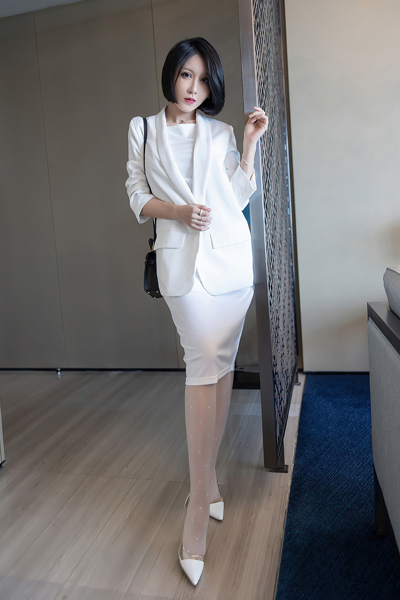 美女潘朵拉绚丽多姿的旗袍典雅浪漫