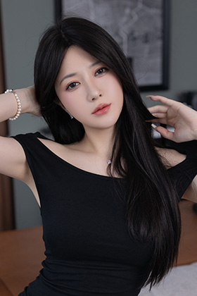 都市OL鱼子酱黑丝高跟尽显曼妙身材