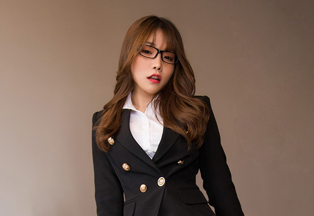 女神徐莉芝黑丝美腿丝丝扣人心弦