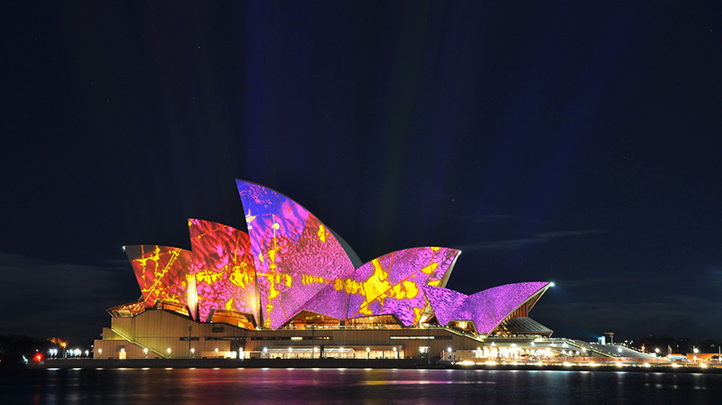 夜幕下的澳大利亚悉尼歌剧院