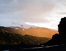 冰岛南部美丽的山谷