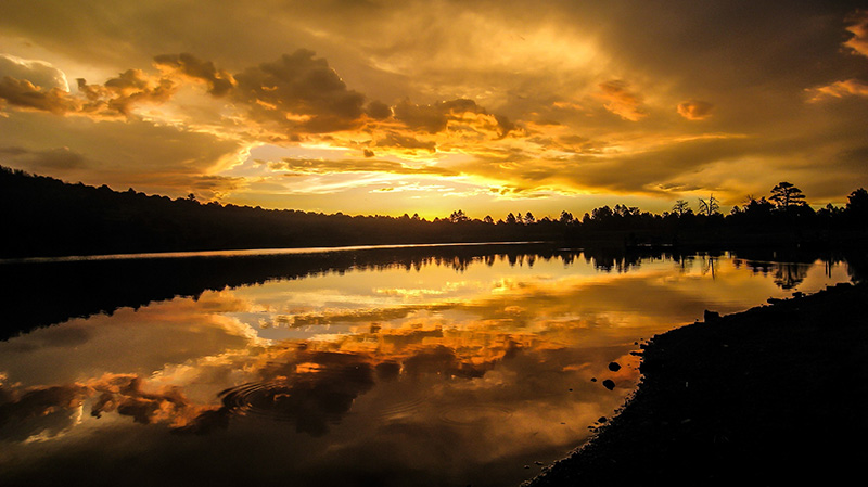 凯巴布湖的日落