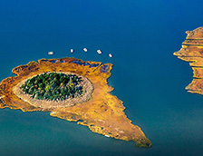 莫尼博克湾的芦苇岛