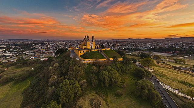 墨西哥乔鲁拉大金字塔教堂