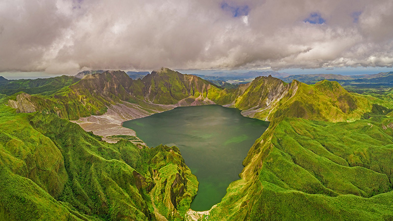 菲律宾波拉克皮纳图博火山湖