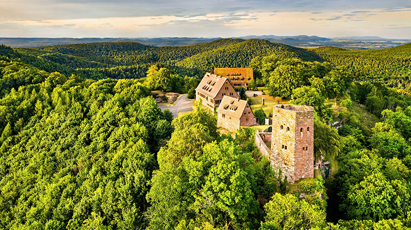 法国下莱茵省的胡内城堡