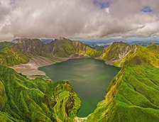菲律宾波拉克皮纳图博火山湖