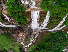 梅加拉亚邦的七姐妹瀑布