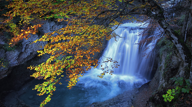 佩尔迪多山国家公园里的瀑布