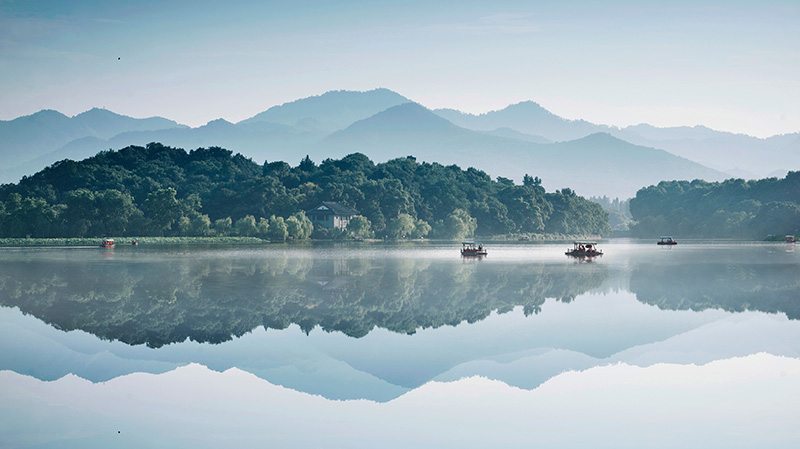 杭州西湖水墨意境般的风景