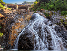 印度果阿杜德萨加尔瀑布