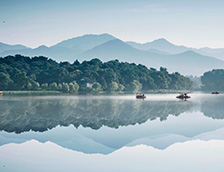 杭州西湖水墨意境般的风景