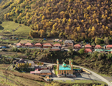 俄罗斯山中小镇的风景