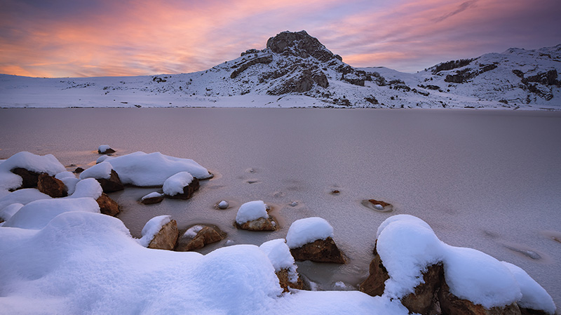 西班牙阿斯图里亚斯雪景