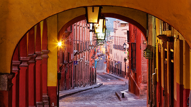 圣米格尔德阿连德的柱廊