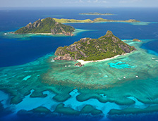 莫努里基岛周边的珊瑚礁