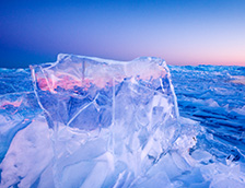 苏必利尔湖沿岸的冰层