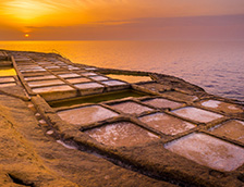 马耳他戈佐岛上的盐田