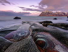 乌塔克莱夫海滩的龙之眼岩层