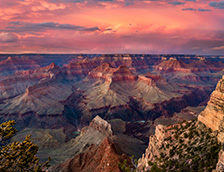 大峡谷和科罗拉多河壮丽的景象