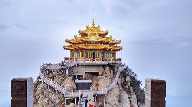 风景如画的老君山景区